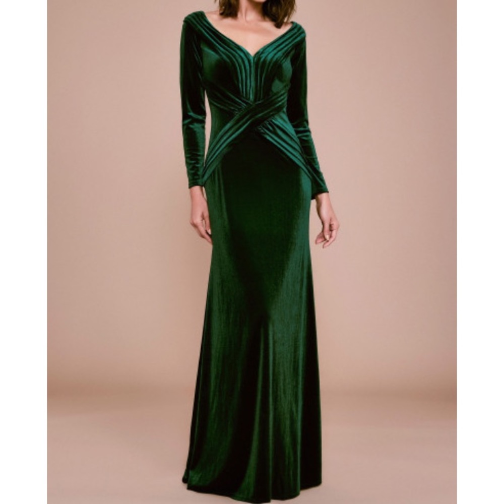 NWT Tadashi emerald green velvet long gown